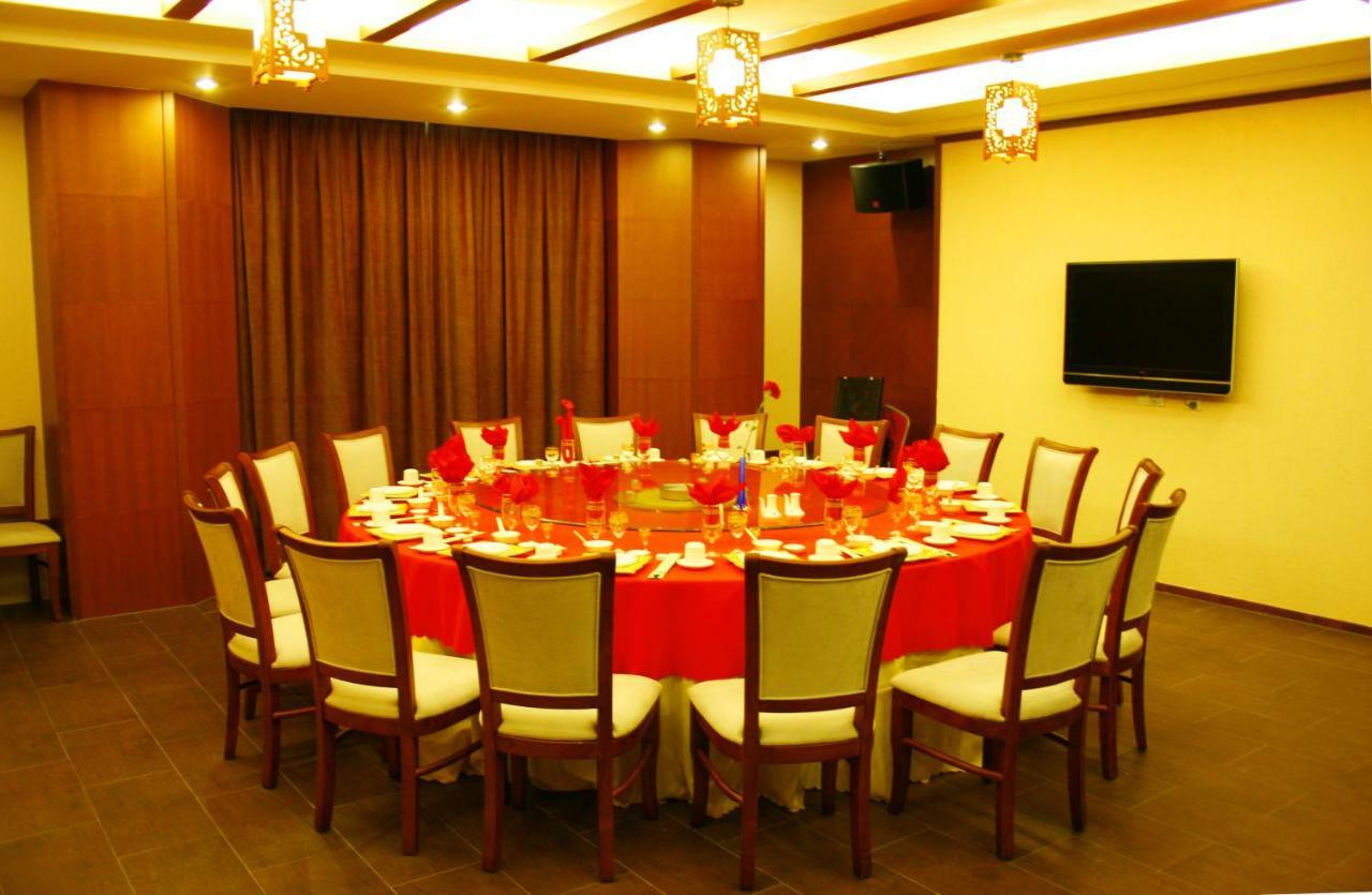 Rongjin Haiyue Hotel Санья Екстер'єр фото